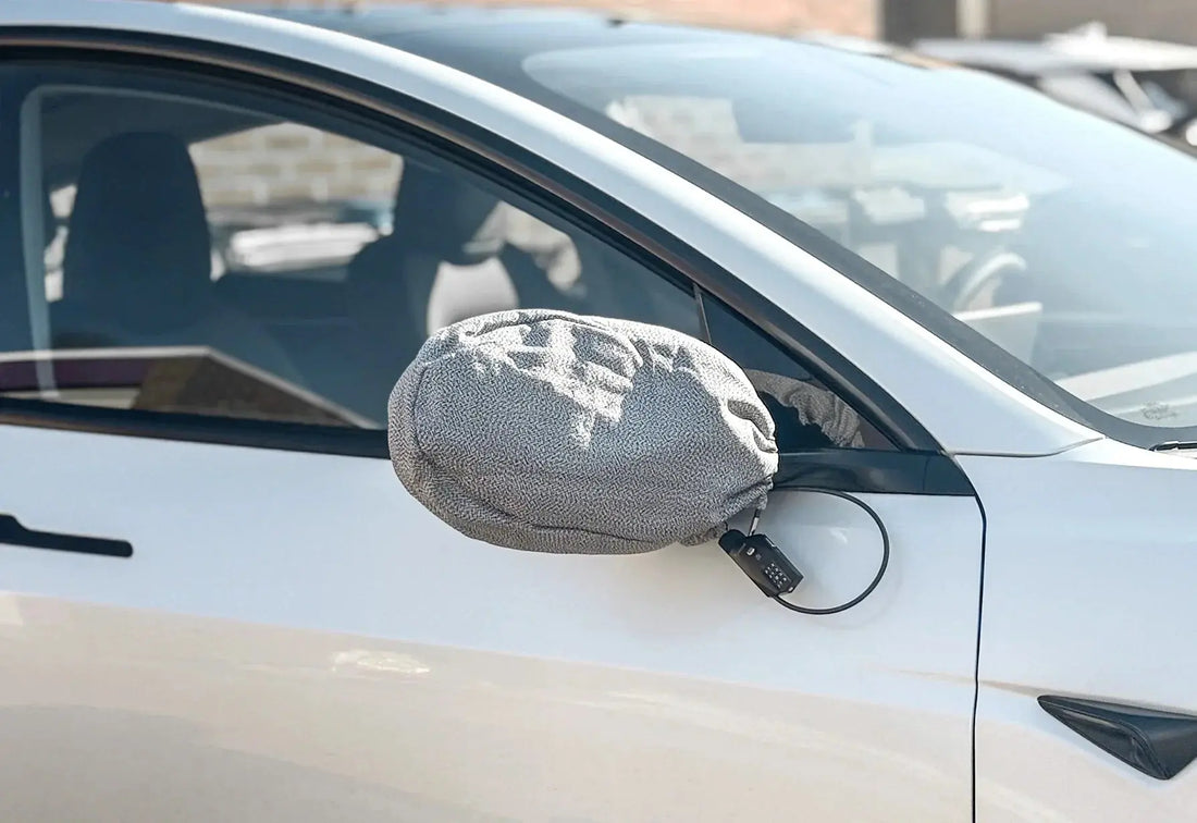 Waarom auto’s witte hoezen om de spiegels krijgen — en hoe jouw FritzLock-oplossing in dit plaatje past - FritzLock.nl