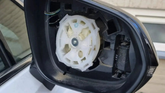 Spiegelglas van BMW gestolen in Suhl – zorg dat jouw auto veilig is - FritzLock.nl