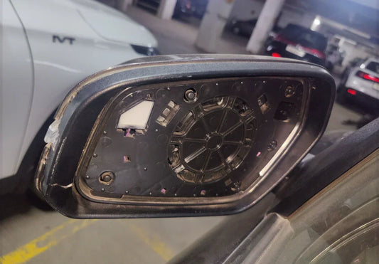 Autospiegel gestolen? Dit moet je doen en zo voorkom je schade van meer dan €2000 - FritzLock.nl