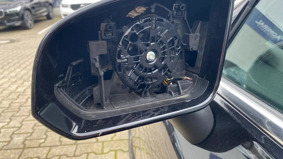 Spiegeldieven slaan opnieuw toe: zo beschermt u uw auto - FritzLock.nl