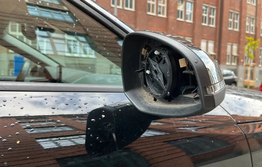 Diefstal van auto-onderdelen in Berlijn: bescherm je zijspiegels vóór het te laat is - FritzLock.nl