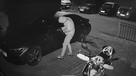 Diefstal van autospiegels in Velp – bescherming nodig? 🚘🔒 - FritzLock.nl